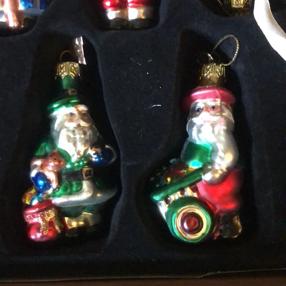Thomas Pacconi Santa's from Around The World Ornaments with Crate - Picture 7 of 16